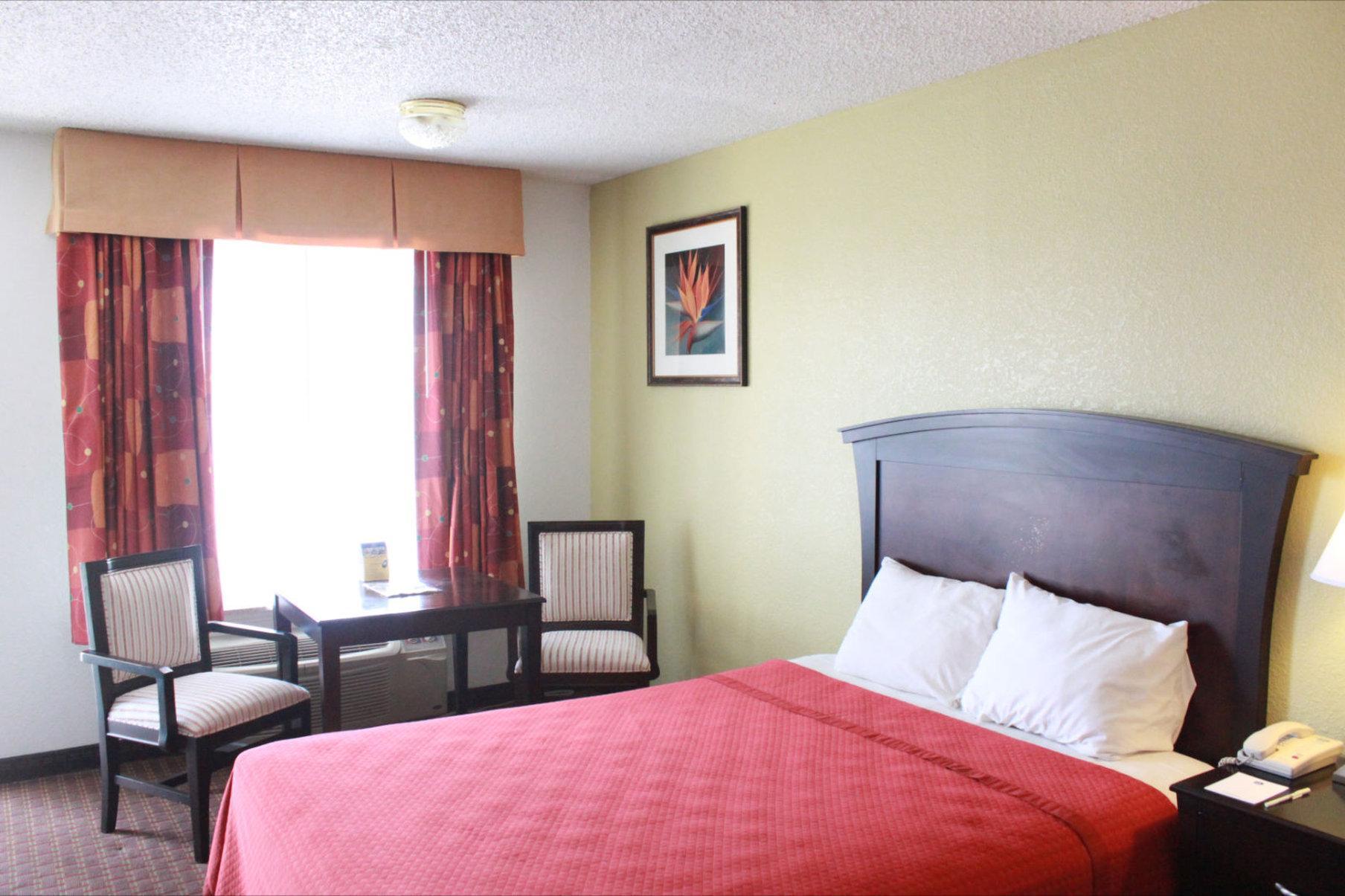 Quality Inn Плейнв'ю Номер фото